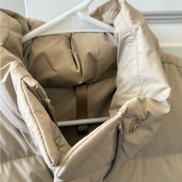 Lululemon Wunder Puff Cropped Vest - Picture 2 of 4